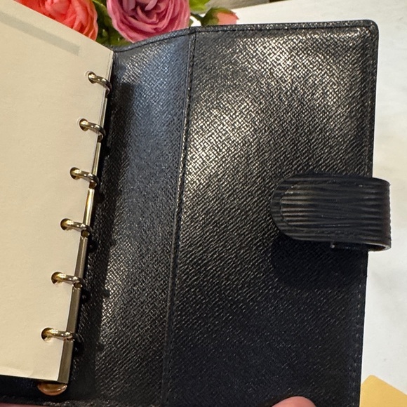 Authentic Louis Vuitton Black Epi Leather Agenda - Picture 10 of 14